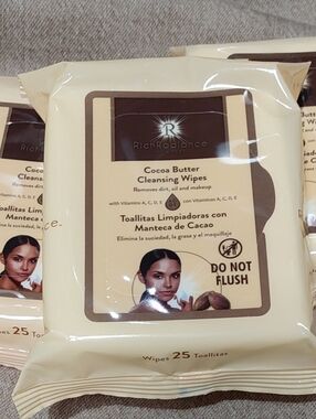 New 3 Pcs Rich Radiance Cocoa Butter Cleansing Wipes Vitamins A C D E Toallitas